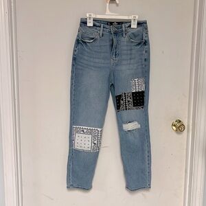 Hollister jeans.  W 26 L 25. Great condition.